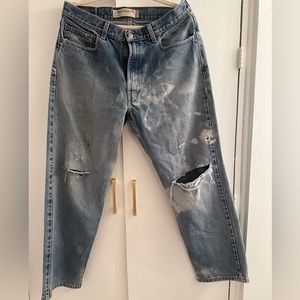 Vintage Levi’s 550 distressed